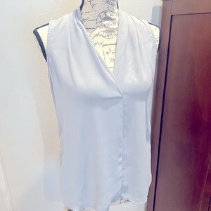 Banana Republic sleeveless shirt -xs